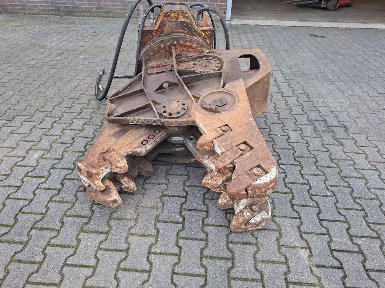 Furukawa sloophamer verachtert vergruizer cw 30