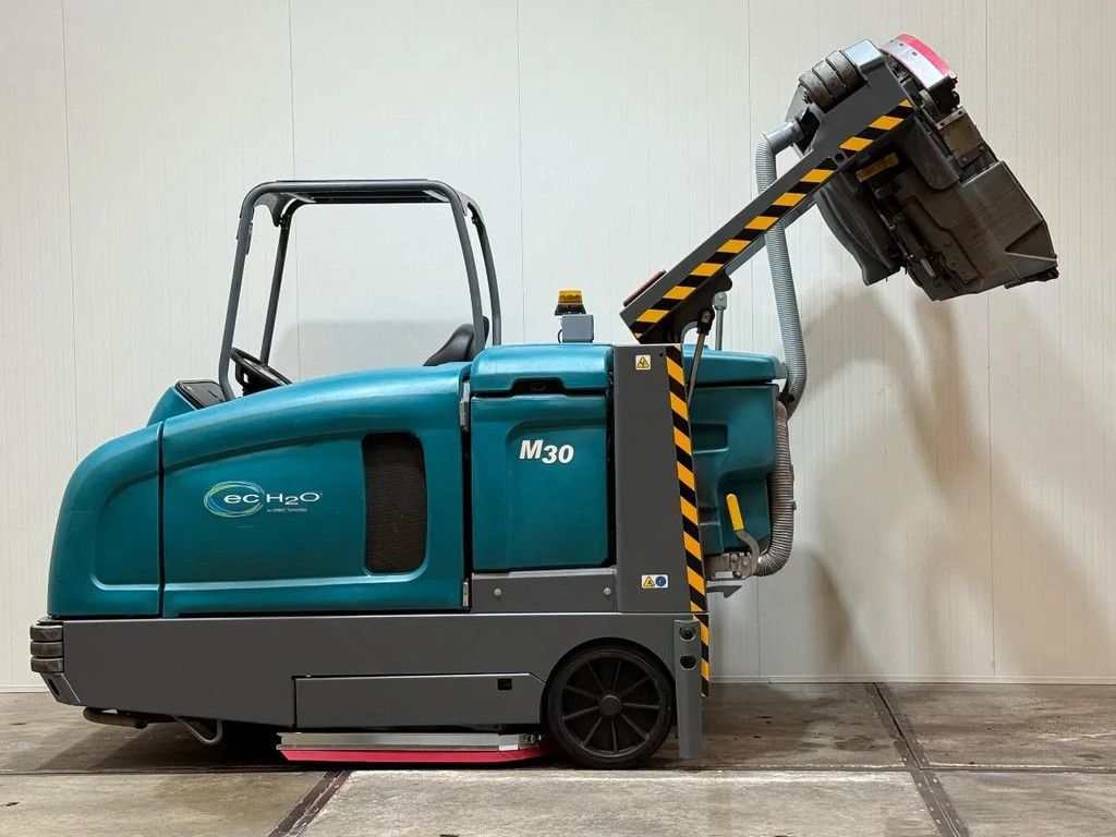 Tennant M30 LPG 2017 1800uu!! Veeg-Schrob-machine HL1026