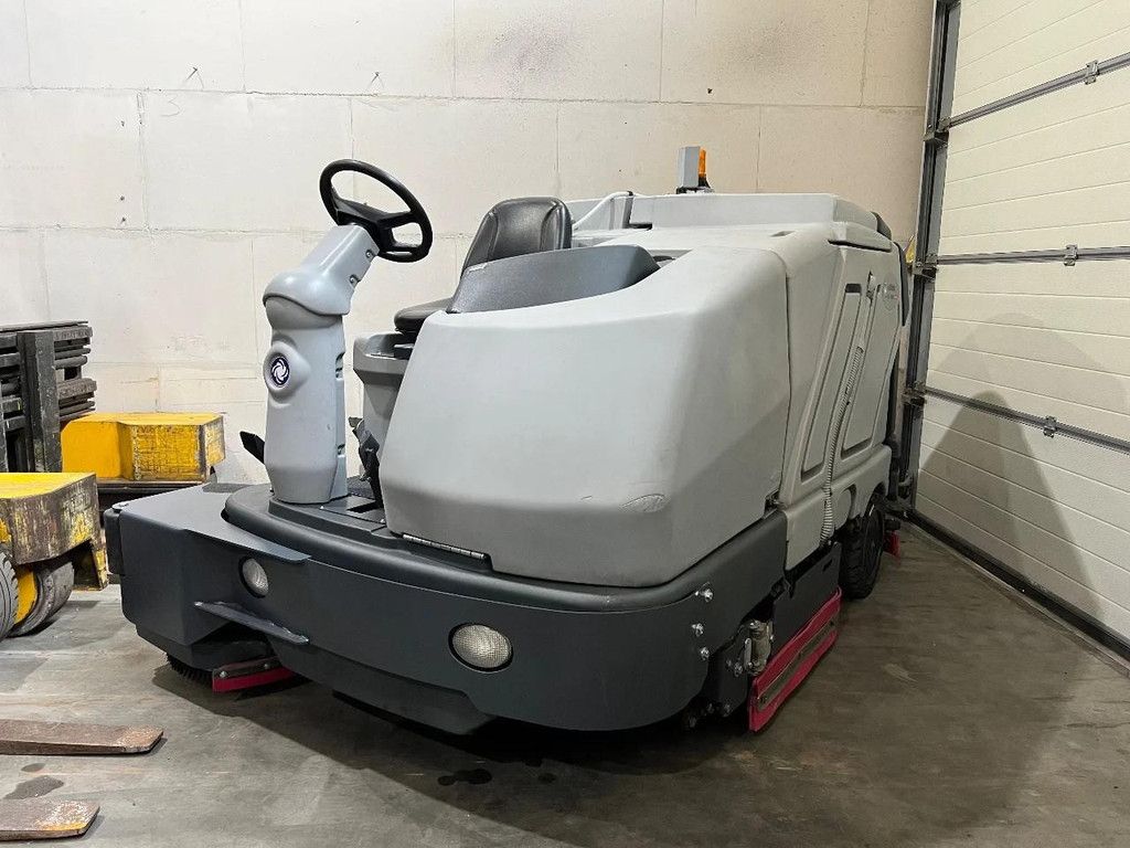Nilfisk !! ER 1600 kubota diesel 2011 schrobmachine HL1046