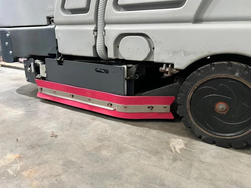 Nilfisk !! ER 1600 kubota diesel 2011 schrobmachine HL1046