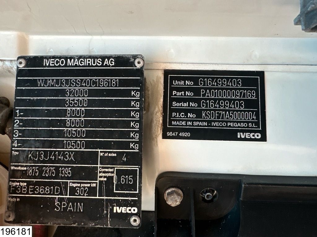 Iveco Trakker 8x4, Baruval 9m3, Manual transmission
