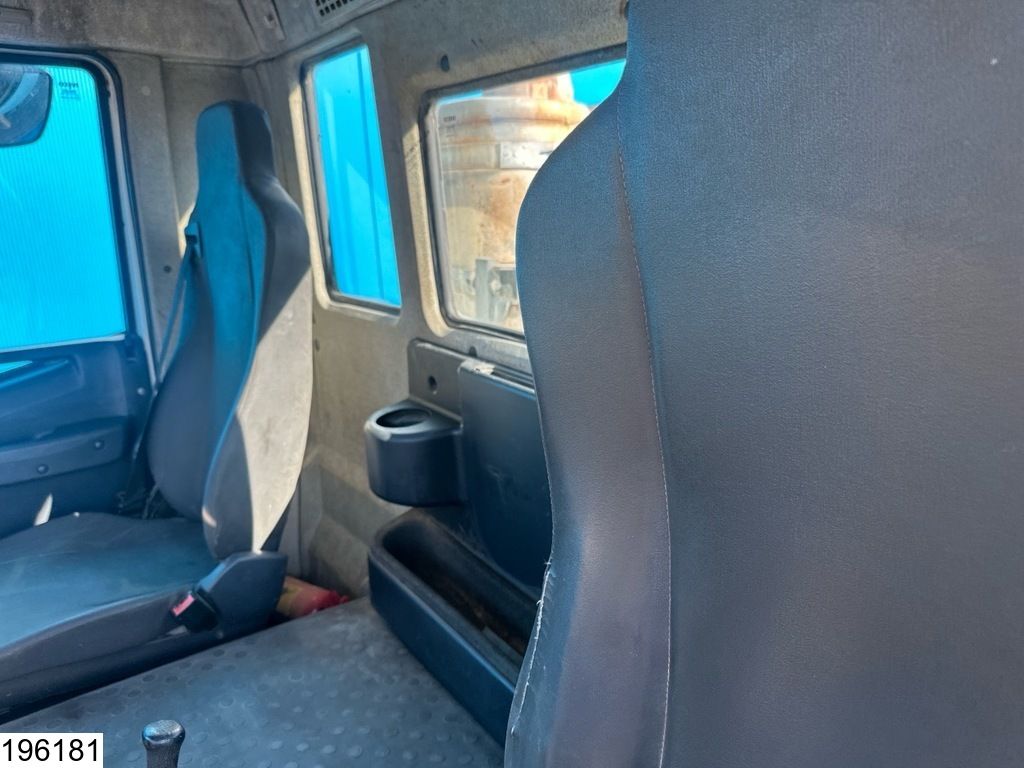 Iveco Trakker 8x4, Baruval 9m3, Manual transmission