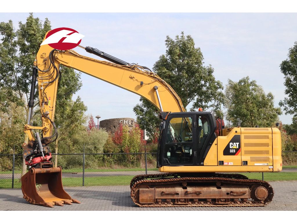 Caterpillar 323 07A | ROTOTILT | QUICK COUPLER | BUCKET