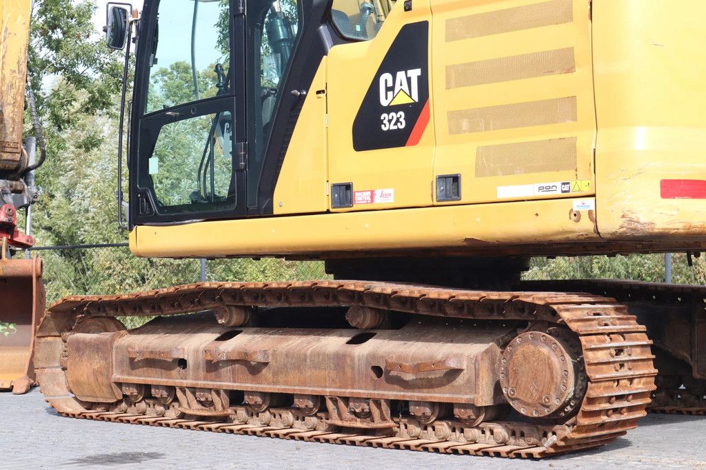Caterpillar 323 07A | ROTOTILT | QUICK COUPLER | BUCKET