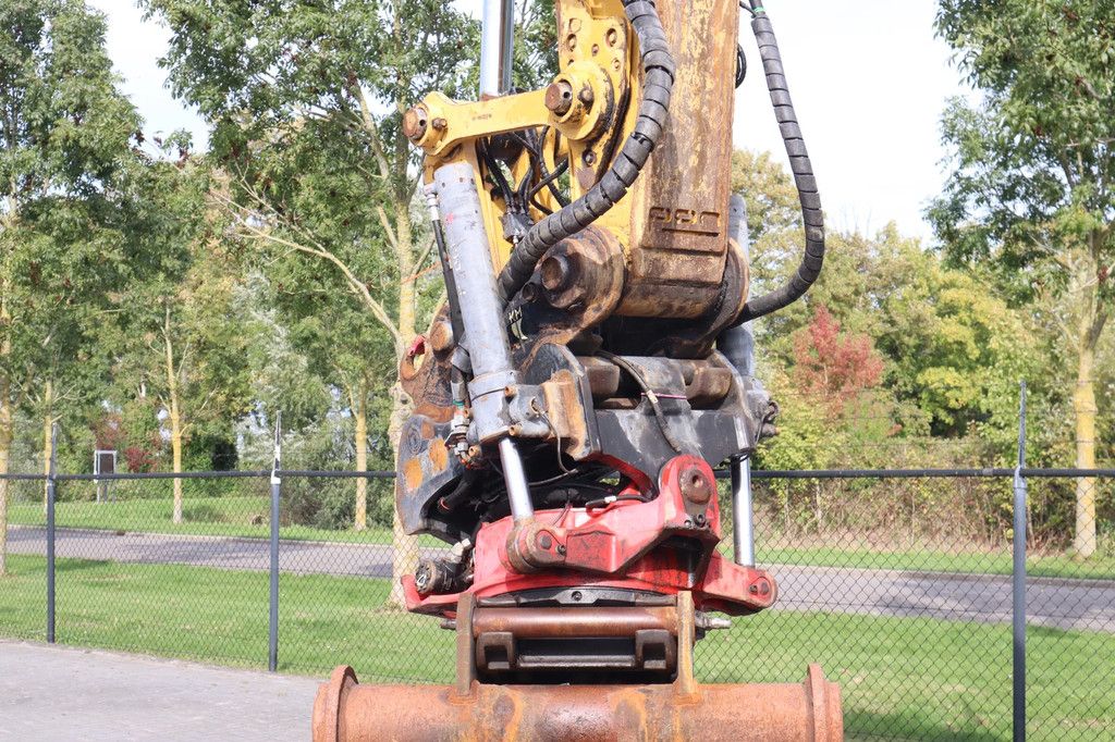 Caterpillar 323 07A | ROTOTILT | QUICK COUPLER | BUCKET