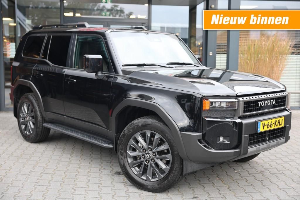 Toyota Landcruiser 250 2.8 D-4D 5DRS PROFESSIONAL A/T VAN