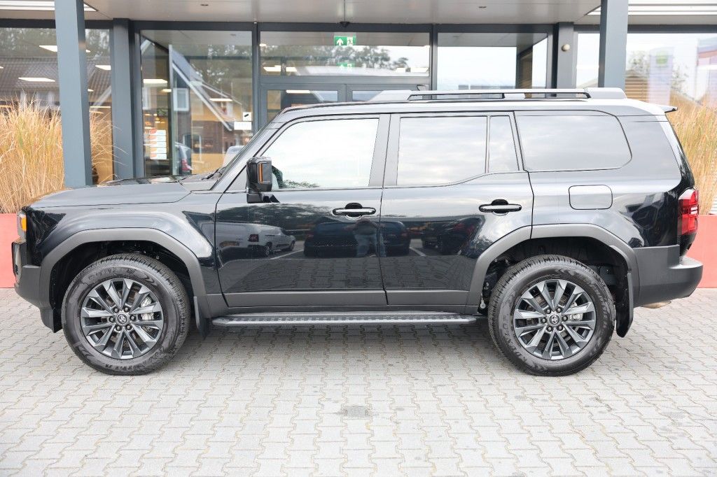 Toyota Landcruiser 250 2.8 D-4D 5DRS PROFESSIONAL A/T VAN