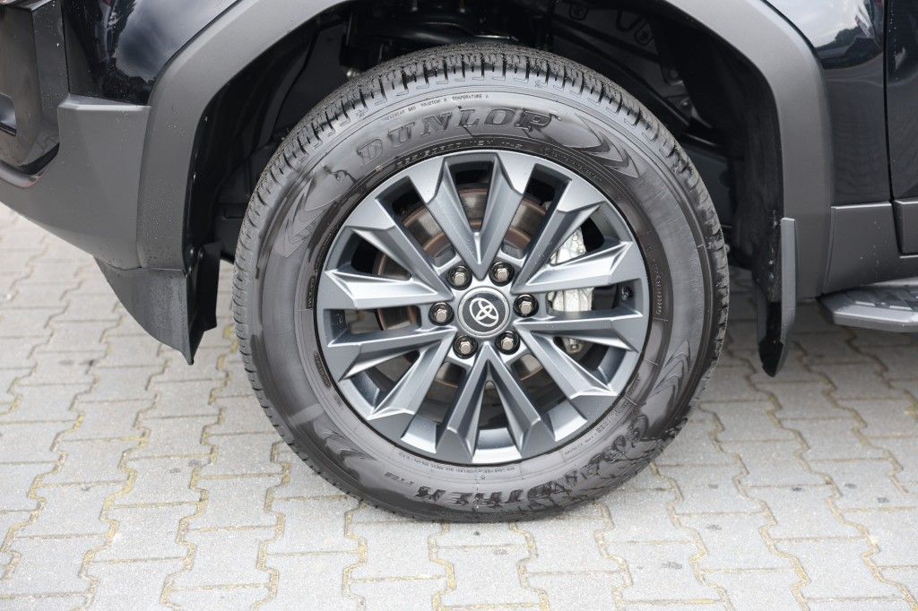 Toyota Landcruiser 250 2.8 D-4D 5DRS PROFESSIONAL A/T VAN