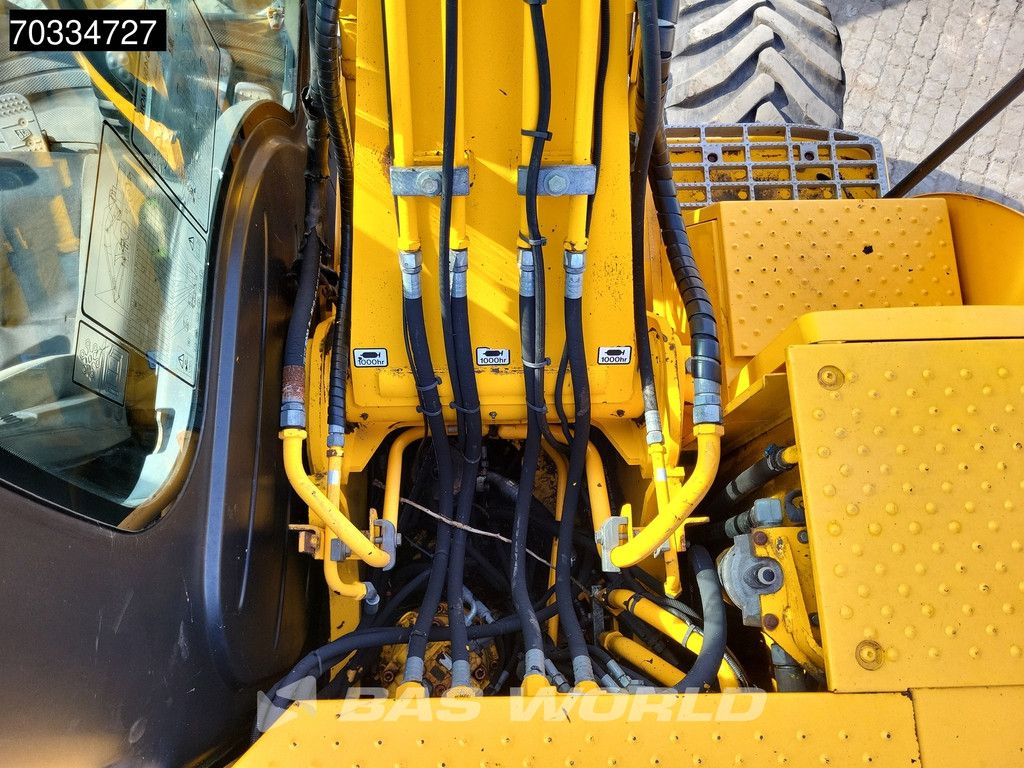 JCB JS145W Dutch Registration