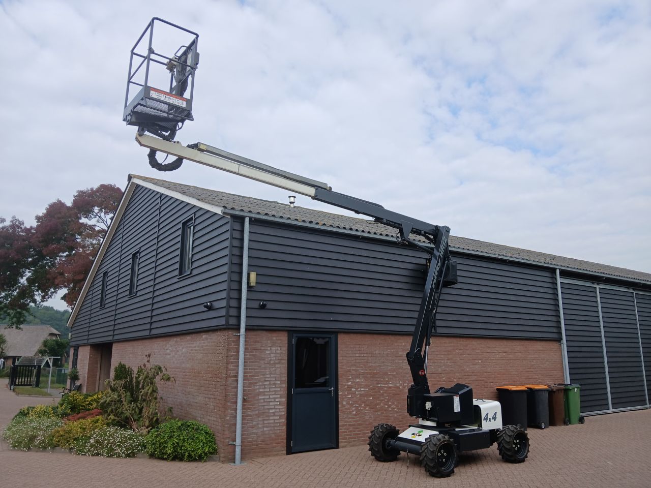 Niftylift hoogwerker hr12 4x4 bj 2020 diesel en elektrisch