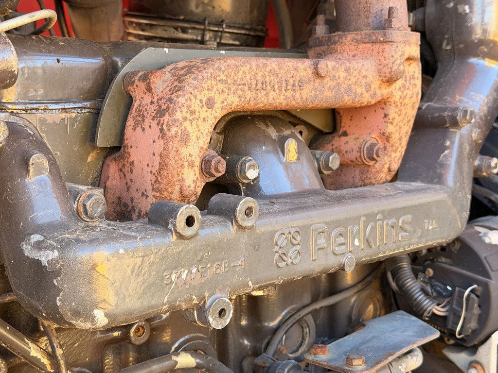 Massey Ferguson 390 4WD Tractor