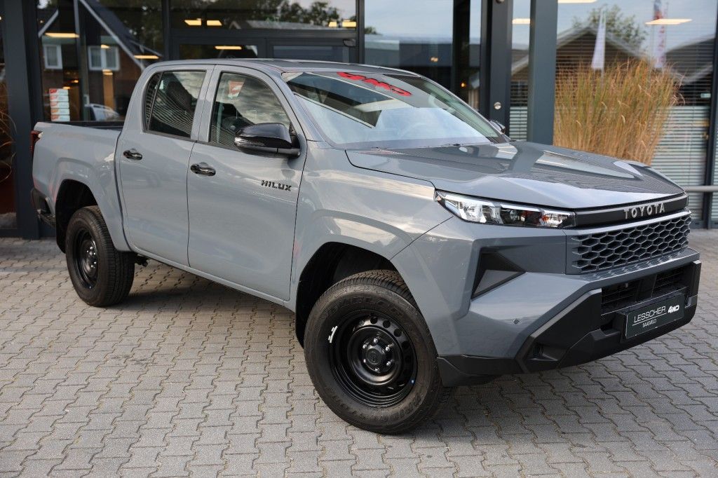 Toyota Hilux 2.8 D-4D MHEV DUBBEL CABINE ACTIVE A/T 4WD