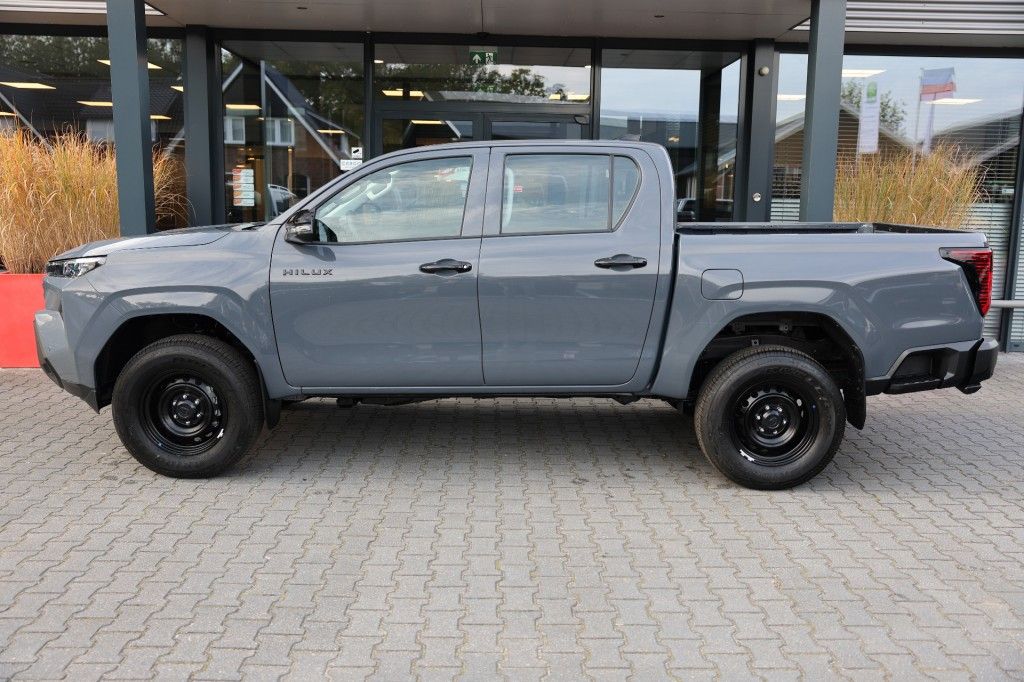 Toyota Hilux 2.8 D-4D MHEV DUBBEL CABINE ACTIVE A/T 4WD