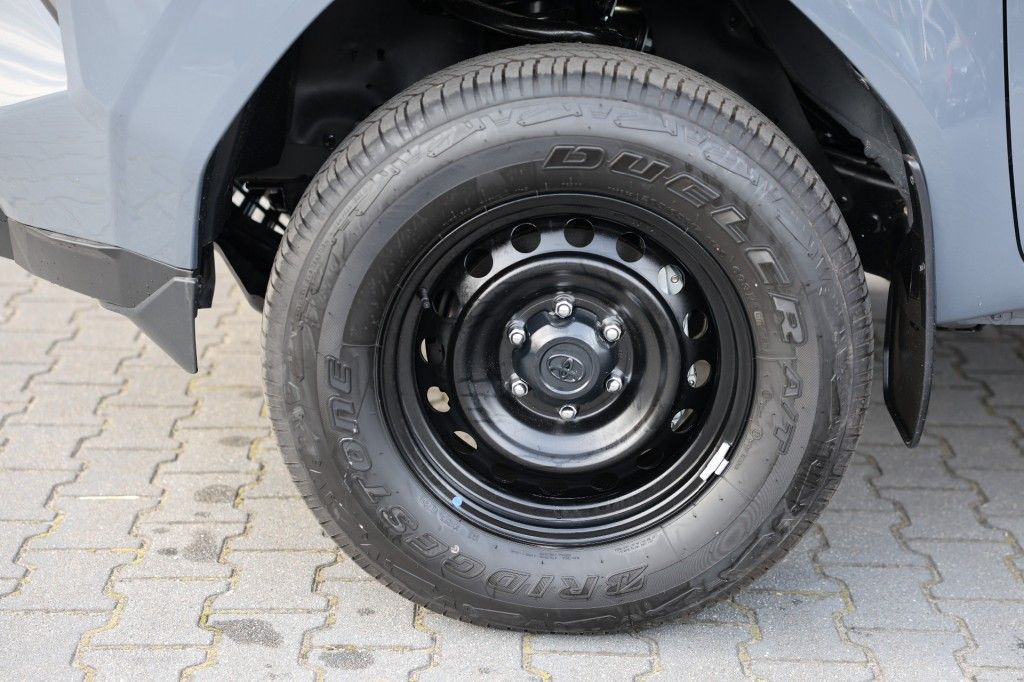 Toyota Hilux 2.8 D-4D MHEV DUBBEL CABINE ACTIVE A/T 4WD