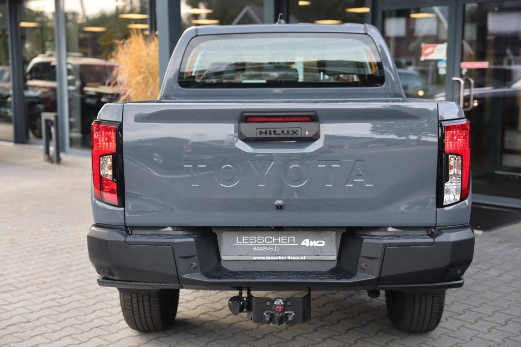 Toyota Hilux 2.8 D-4D MHEV DUBBEL CABINE ACTIVE A/T 4WD