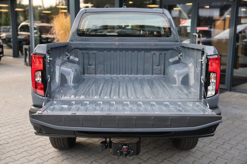 Toyota Hilux 2.8 D-4D MHEV DUBBEL CABINE ACTIVE A/T 4WD