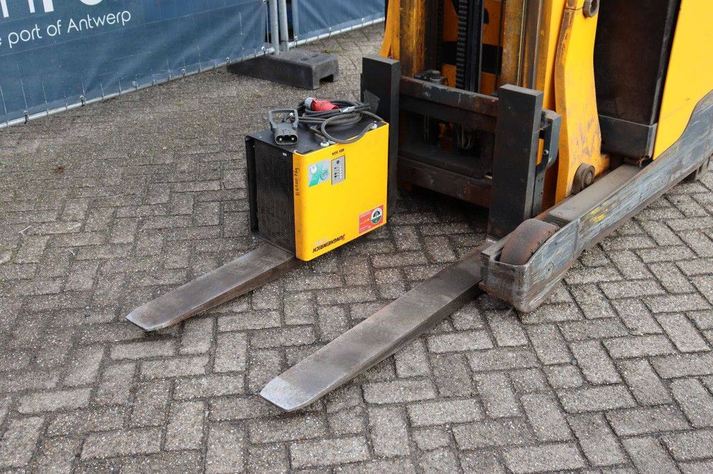 Jungheinrich ETV 214 Elektro-Schubmaststapler 1400 kg 7,1 m