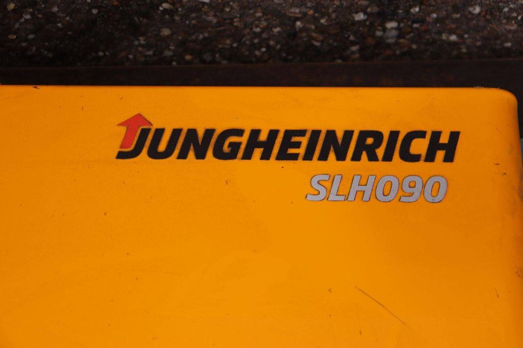 Jungheinrich ETV 214 Elektro-Schubmaststapler 1400 kg 7,1 m