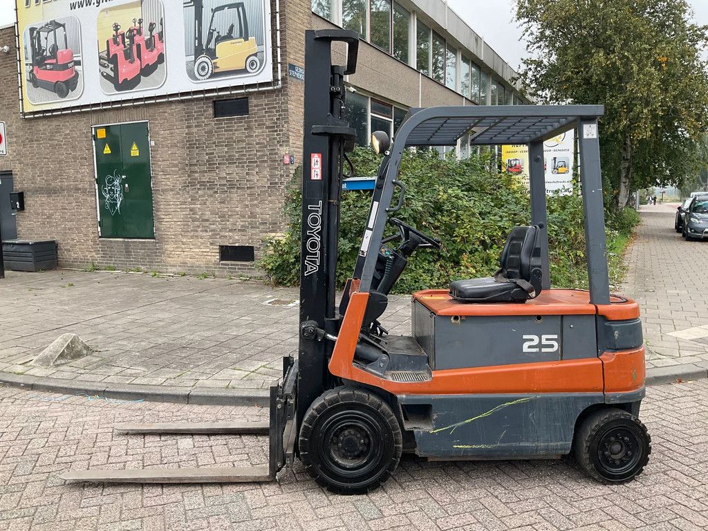 Toyota FBM25 2500KG 4.00METER HEFTRUCK