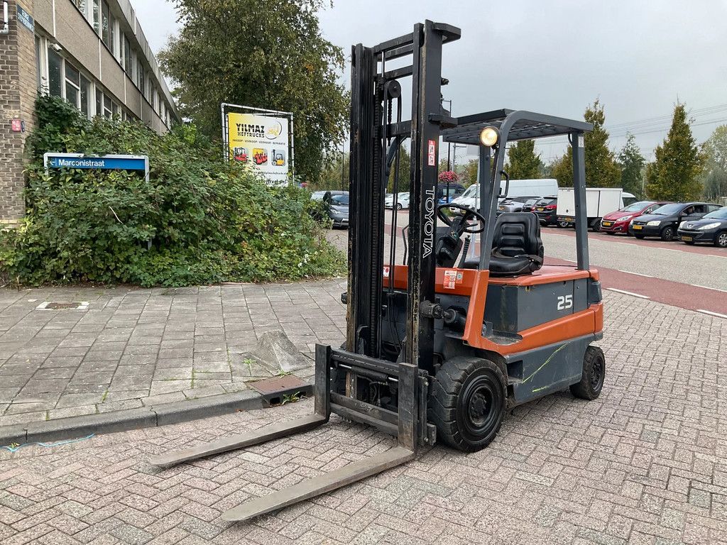 Toyota FBM25 2500KG 4.00METER HEFTRUCK