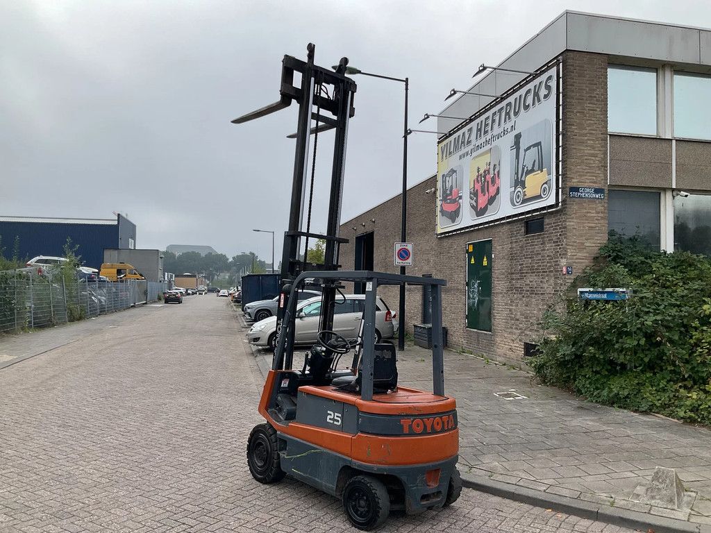 Toyota FBM25 2500KG 4.00METER HEFTRUCK