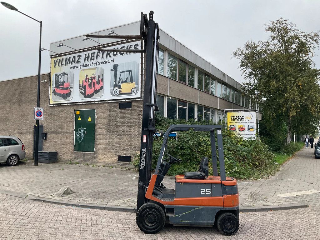 Toyota FBM25 2500KG 4.00METER HEFTRUCK