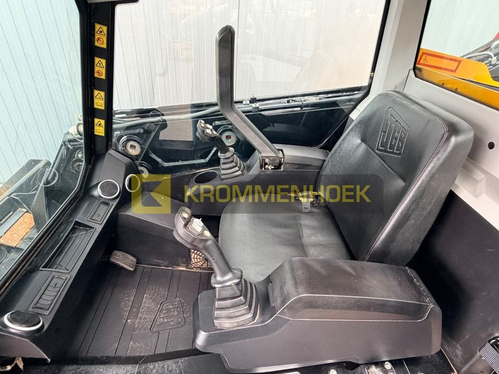 JCB 3TS-8T Teleskid KH10308