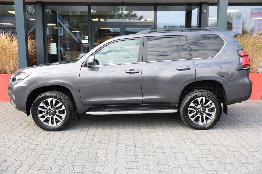 Toyota Landcruiser 120 2.8 D-4D 5DRS DYNAMIC A/T VAN