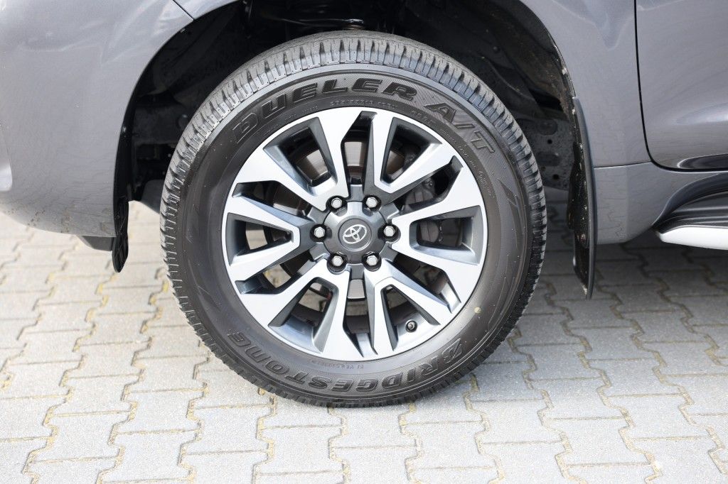 Toyota Landcruiser 120 2.8 D-4D 5DRS DYNAMIC A/T VAN