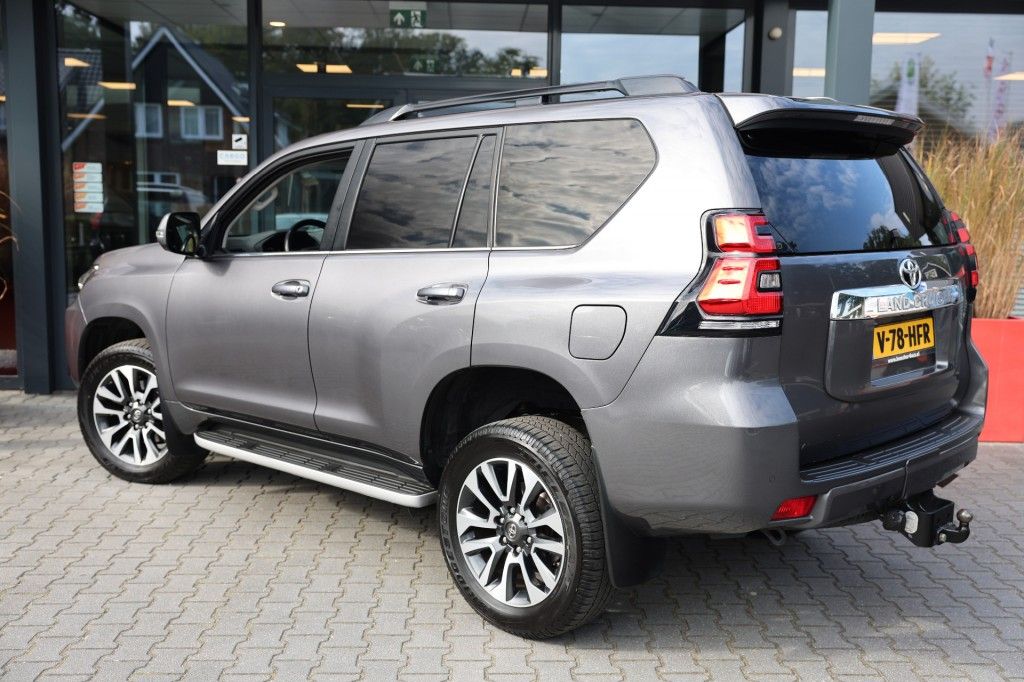 Toyota Landcruiser 120 2.8 D-4D 5DRS DYNAMIC A/T VAN