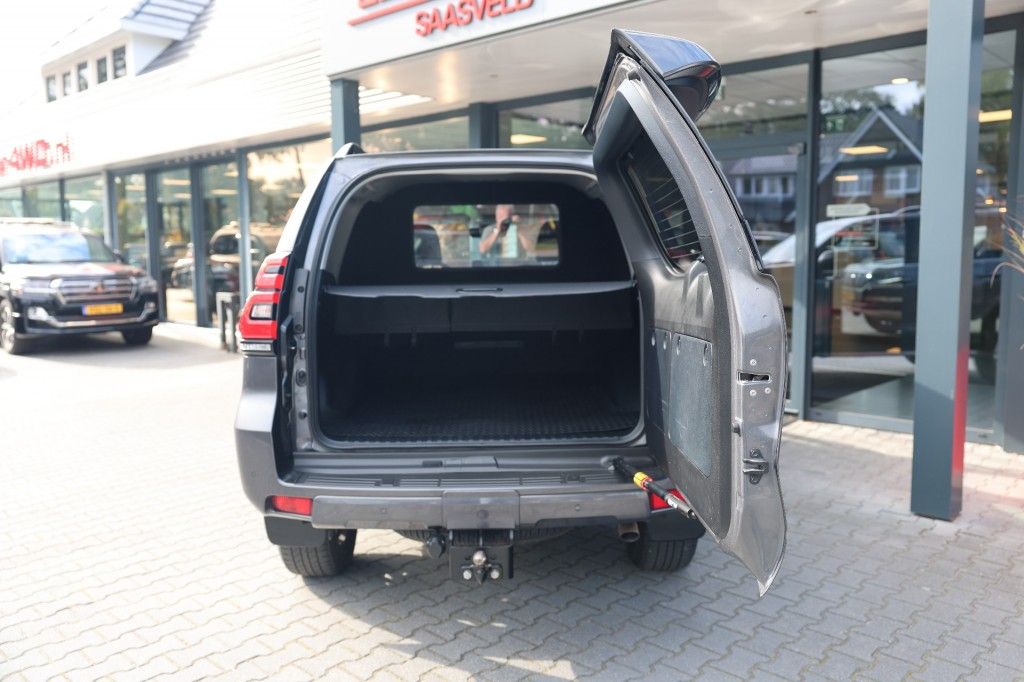 Toyota Landcruiser 120 2.8 D-4D 5DRS DYNAMIC A/T VAN