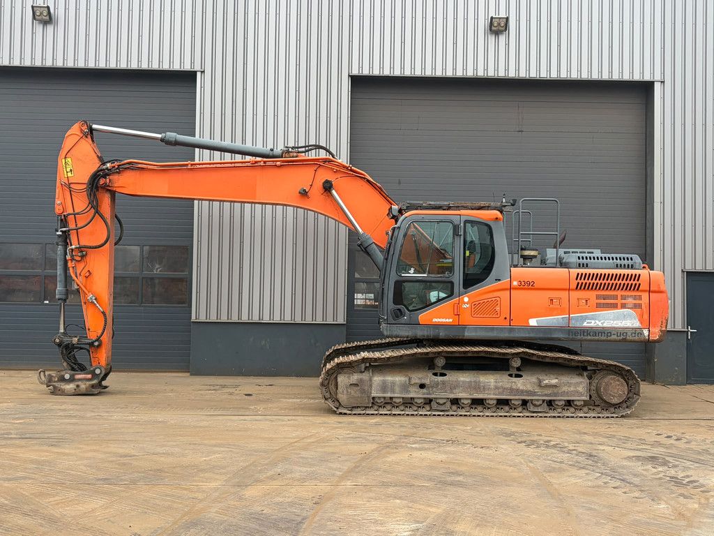Doosan DX255LC-5