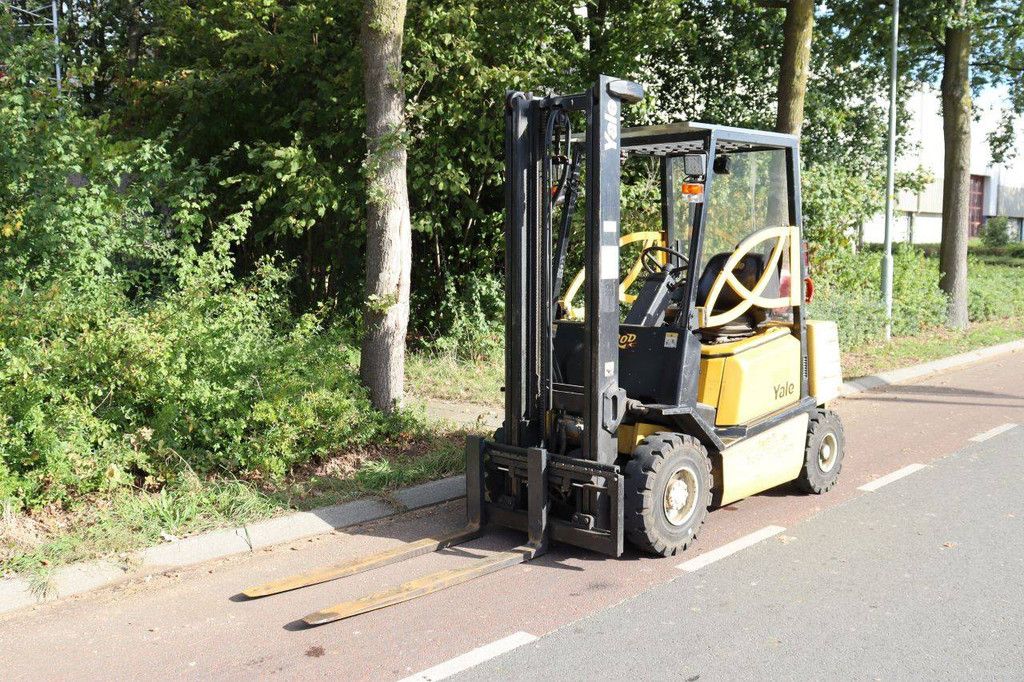 Forklift Yale GLP25TF V2420 LPG 2460kg 3.83m 2003