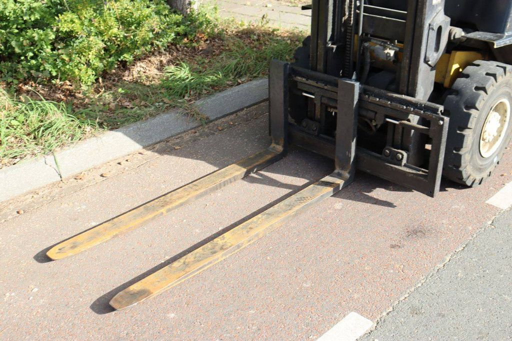 Forklift Yale GLP25TF V2420 LPG 2460kg 3.83m 2003