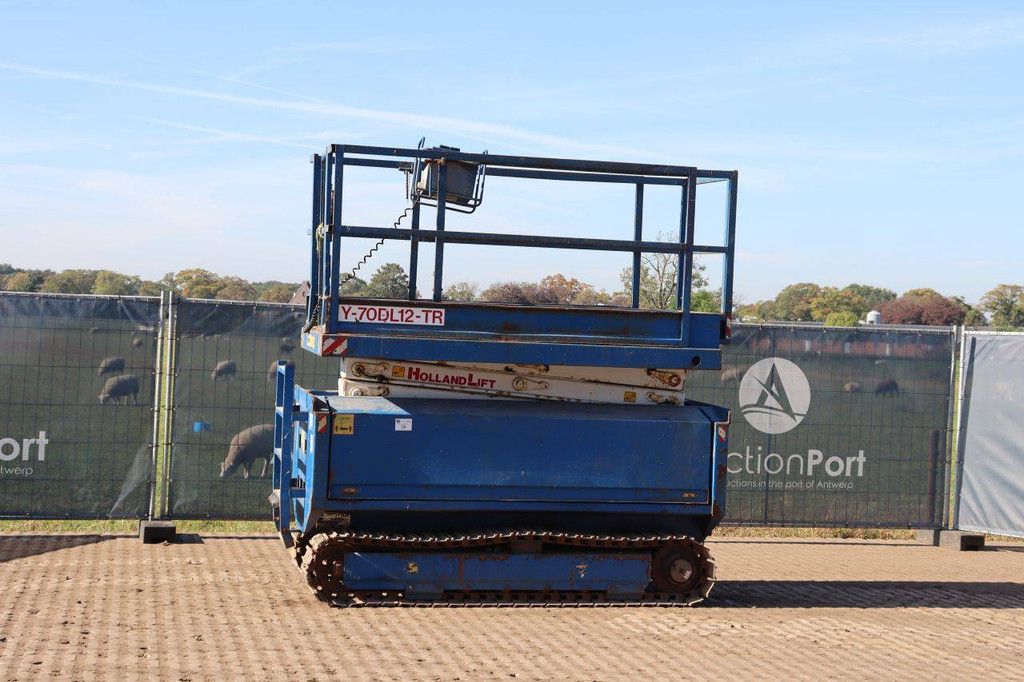 Scissor Lift Holland Lift Y-70DL12-TR Electric+Diesel 9m 2004