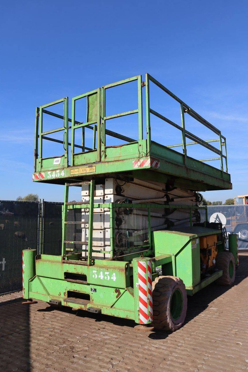Scherenarbeitsbühne Holland Lift Combistar B-195DL Diesel 21,5 m 2006