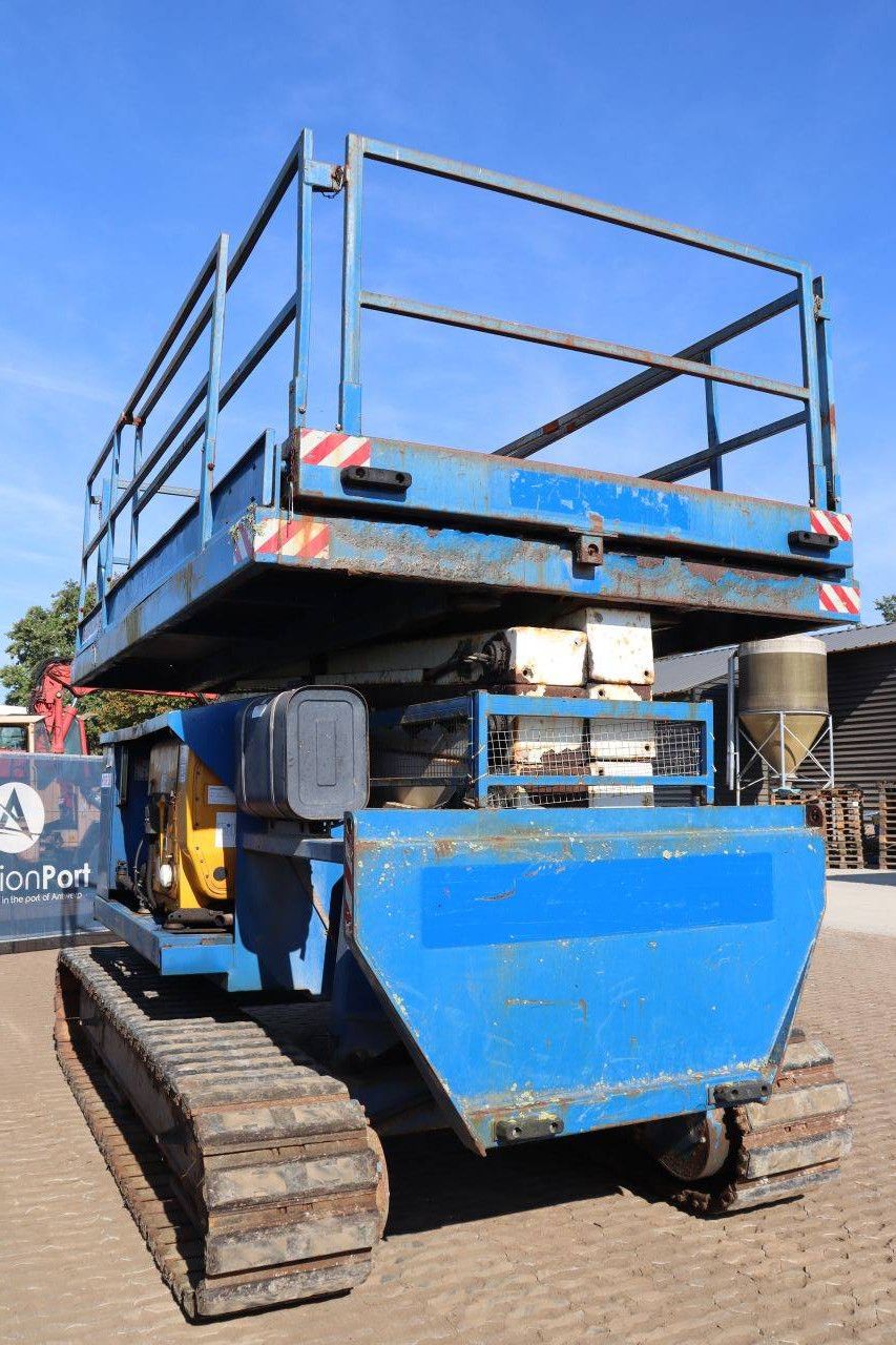 Crawler scissor lift Holland Lift Monostar Q-135DL24-TR Diesel 35.9kW 750kg 16m 2007