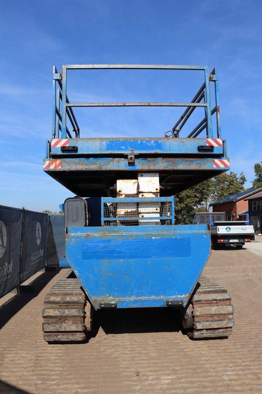 Crawler scissor lift Holland Lift Monostar Q-135DL24-TR Diesel 35.9kW 750kg 16m 2007