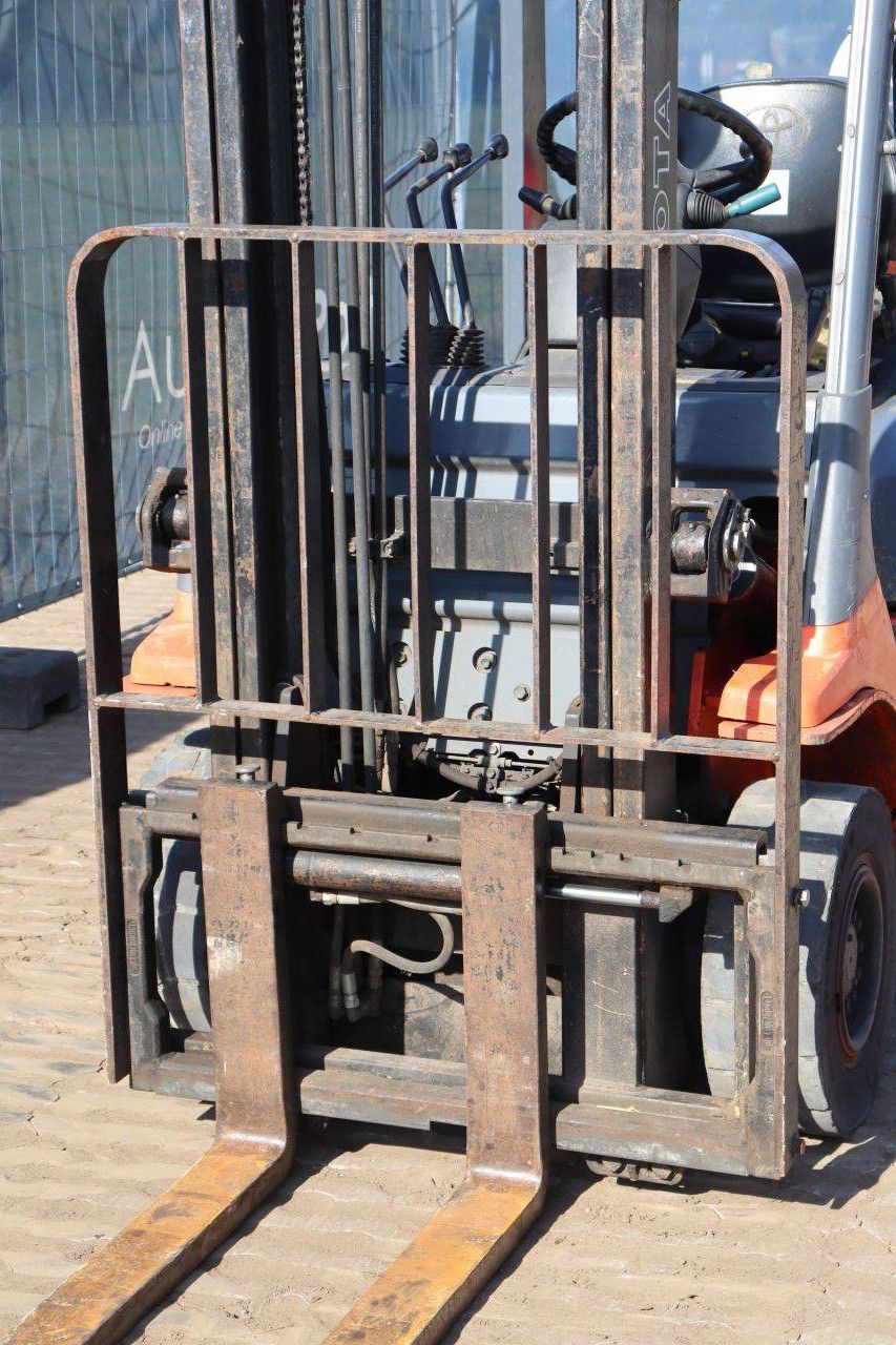 Forklift Toyota 42-7FGF15 LPG 1500kg 3.0m 1999