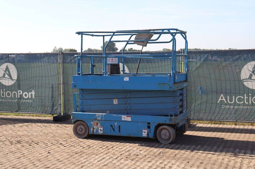 Elektrische Scherenarbeitsbühne X32-N99, Tragkraft 340 kg, Höhe 11,75 m