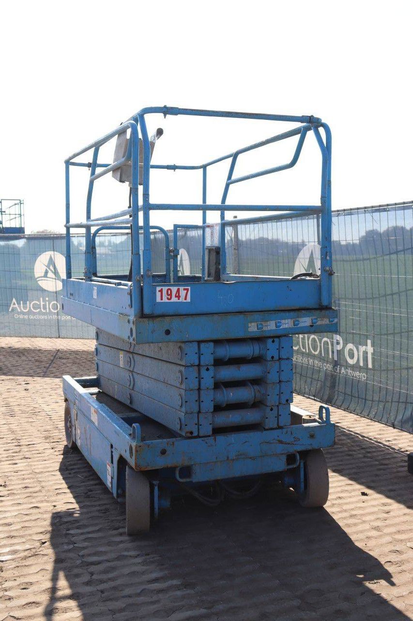 Elektrische Scherenarbeitsbühne X32-N99, Tragkraft 340 kg, Höhe 11,75 m