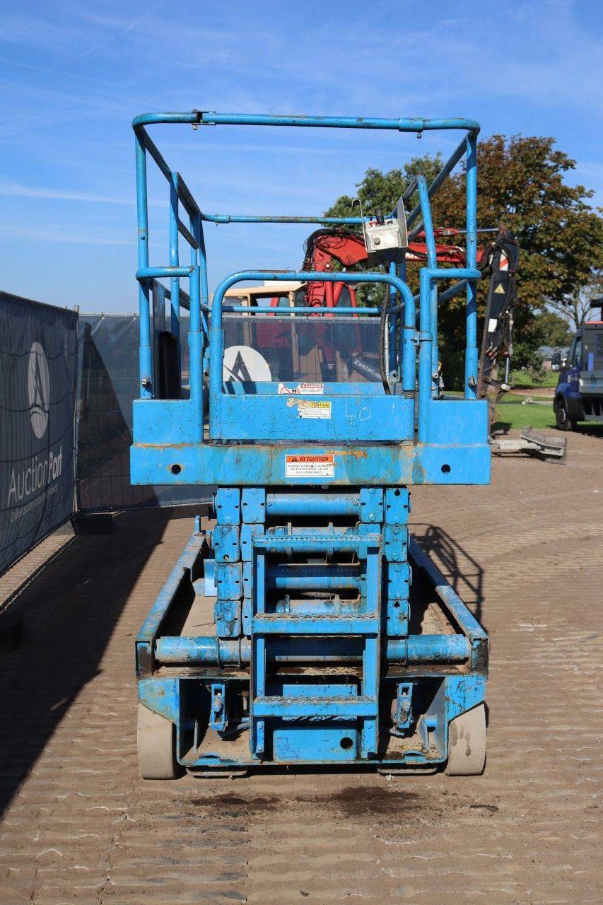 Elektrische Scherenarbeitsbühne X32-N99, Tragkraft 340 kg, Höhe 11,75 m