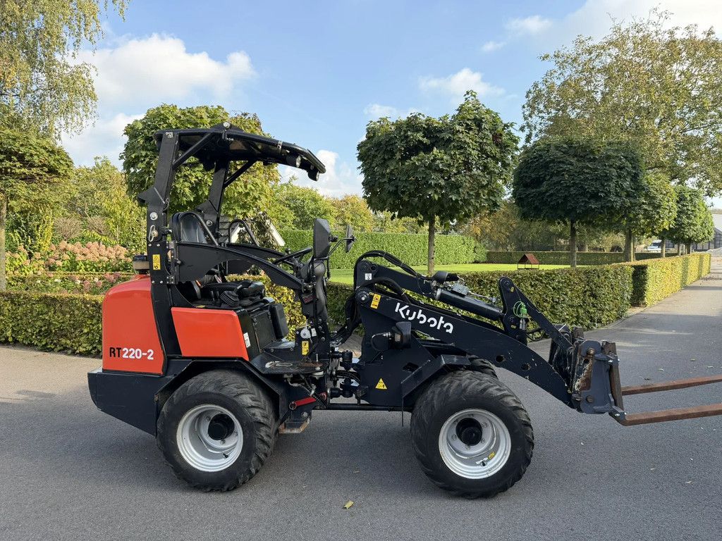Kubota RT220-2 Giant G2200 X-tra HD