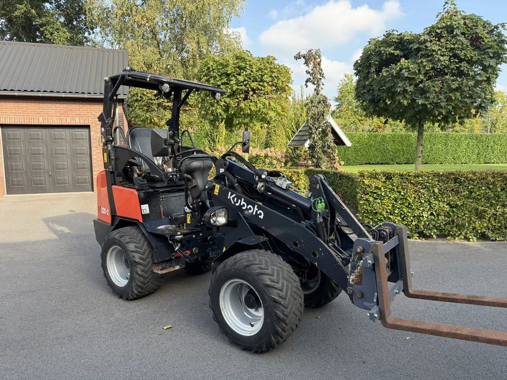 Kubota RT220-2 Giant G2200 X-tra HD