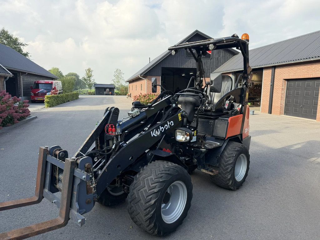 Kubota RT220-2 Giant G2200 X-tra HD