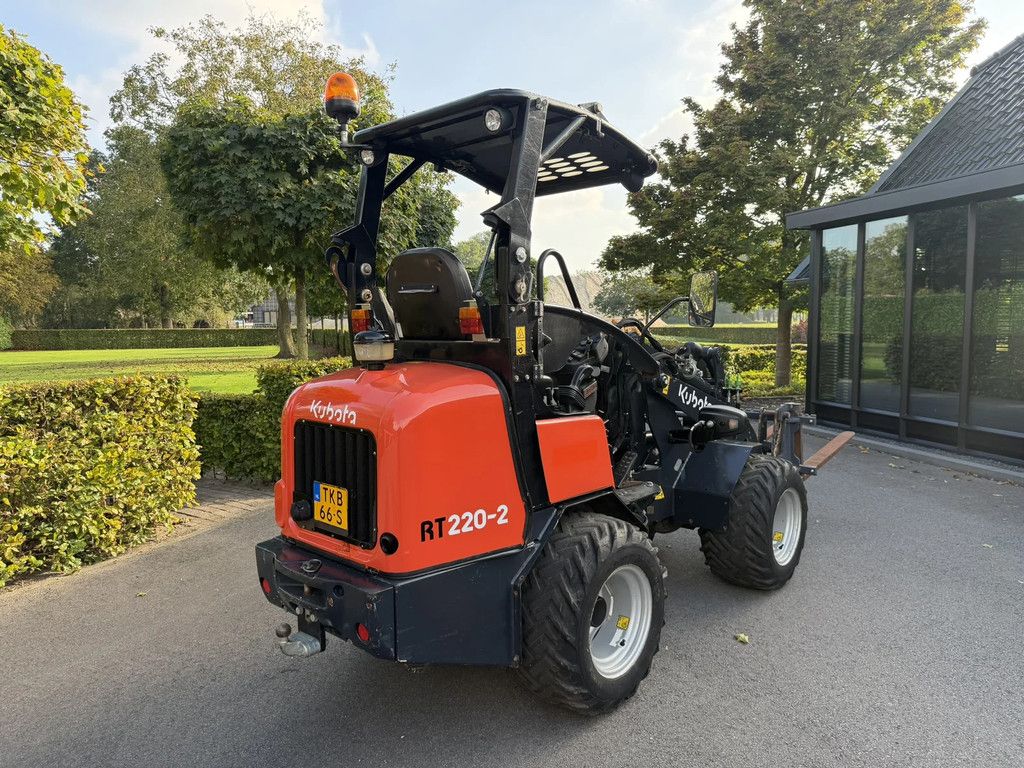 Kubota RT220-2 Giant G2200 X-tra HD