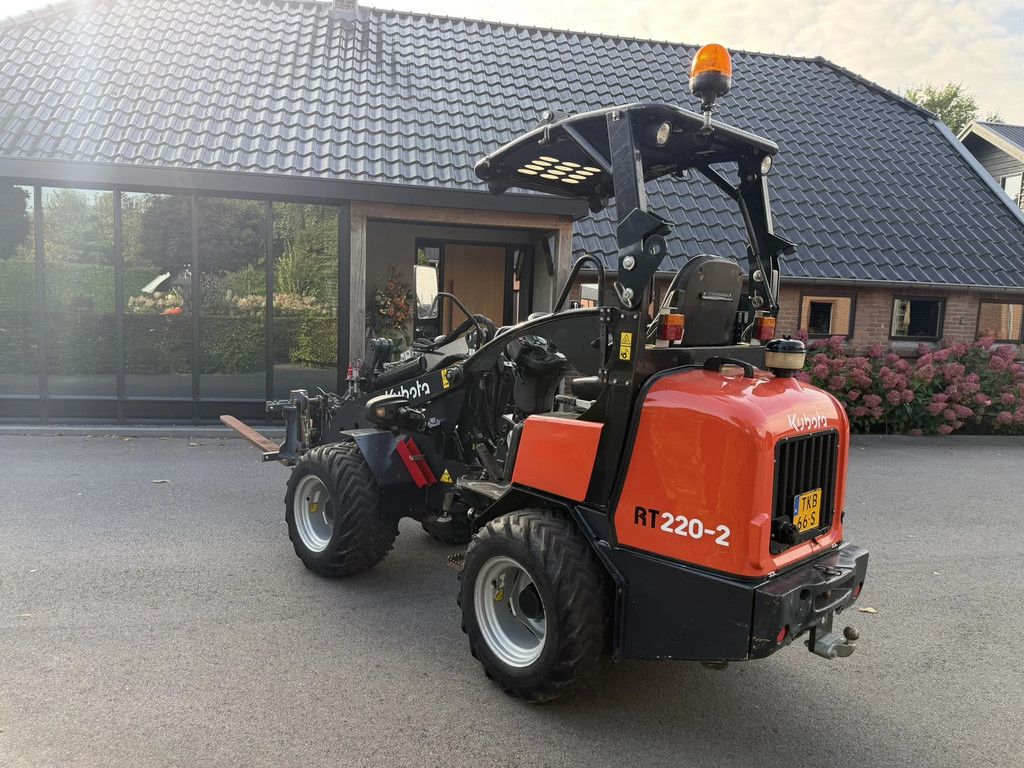 Kubota RT220-2 Giant G2200 X-tra HD
