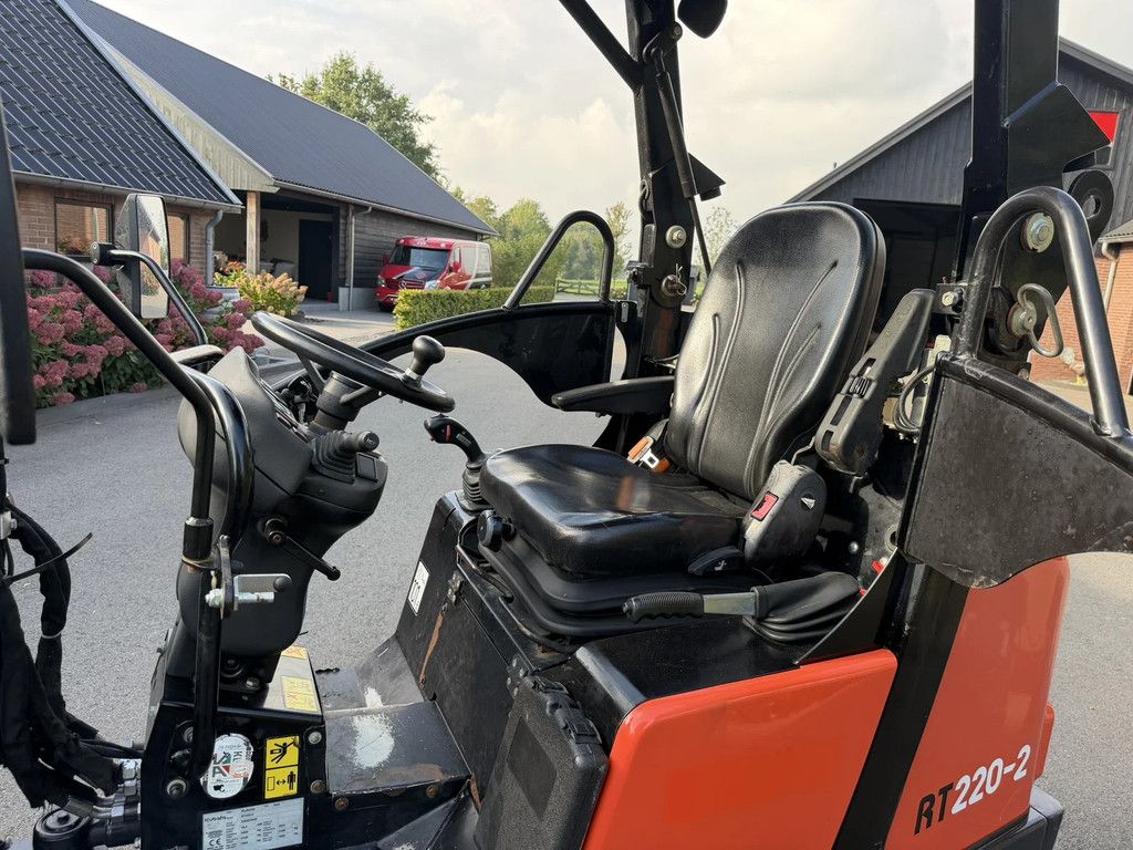 Kubota RT220-2 Giant G2200 X-tra HD