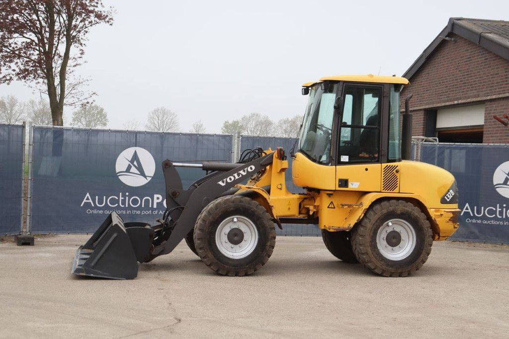 Volvo L32B-Z Diesel Wheel Loader 49kW 2001