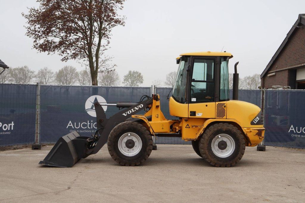 Volvo L32B-Z Diesel Wheel Loader 49kW 2001